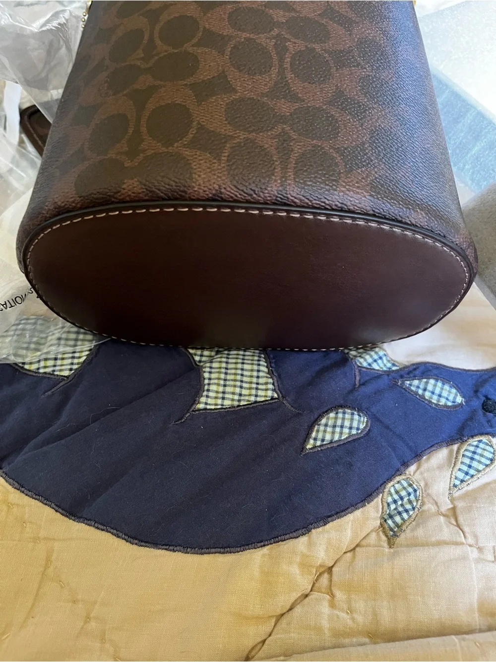 Coach bucket silhouette